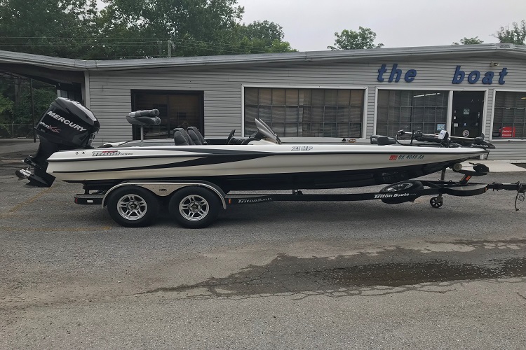 Triton Boat Used
